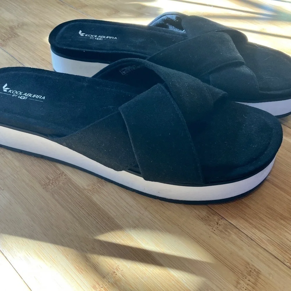 KOOLABURRA by Ugg flip flops
